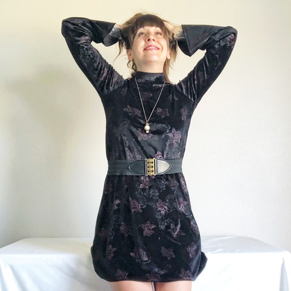 NEW Black Rose in Velvet Pho | Deborah Viereck | Vintage Inspired